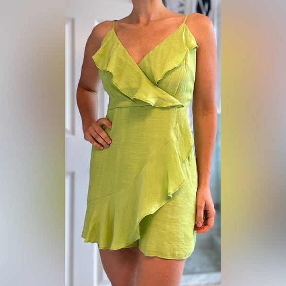 Lime Green Ruffle Romper by 1.State NWOT - Picture 4 of 7